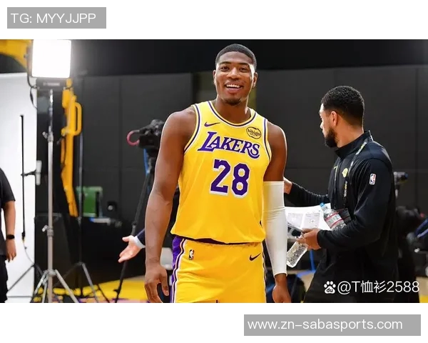 八村塁替补表现出色加强侧翼防守助力其全面提升攻防能力