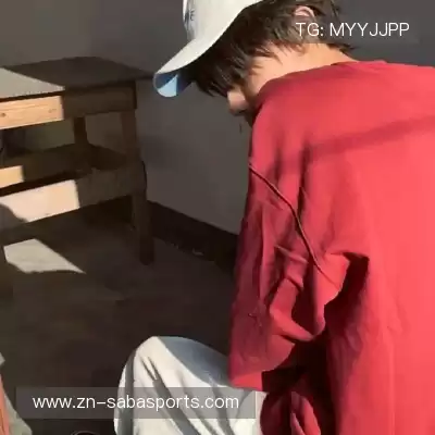 姬展立